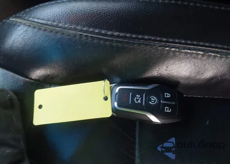 2016 Ford Explorer Xlt z USA, uszkodzony, nr VIN 1FM5K8D89GGA49497